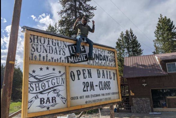 Shotgun Sundays, featuring live music every Sunday at the Shotgun Bar in Island Park of the Yellowstone Teton Territory.
